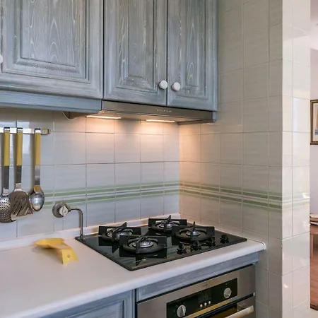 Lovelystay - Two Bedroom Duplex At Marina