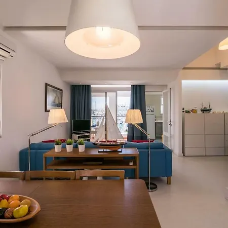 Lovelystay - Two Bedroom Duplex At Marina דירה וילהמורה