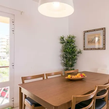 Lovelystay - Two Bedroom Duplex At Marina Apartamento *