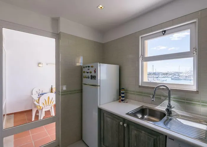 Appartement Lovelystay - Two Bedroom Duplex At Marina
