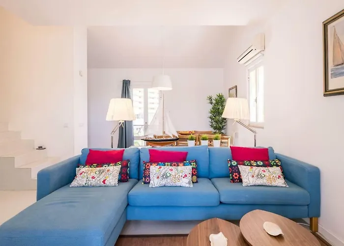 Lovelystay - Two Bedroom Duplex At Marina Appartement *