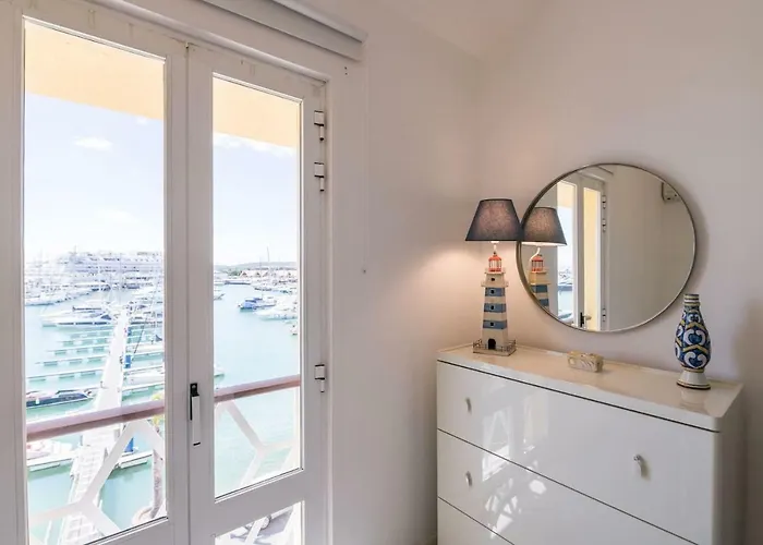 Appartement Lovelystay - Two Bedroom Duplex At Marina